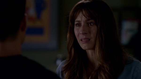 Pretty_Little_Liars_S07E16_WEB-DL_720p_DUAL_WWW_COMANDOTORRENTS_COM_0911.jpg