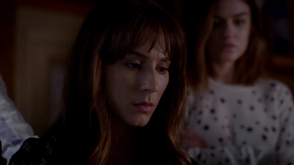 Pretty_Little_Liars_S07E16_WEB-DL_720p_DUAL_WWW_COMANDOTORRENTS_COM_1023.jpg