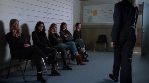 Pretty_Little_Liars_S07E18_WEB-DL_720p_DUAL_WWW_COMANDOTORRENTS_COM_1002.jpg