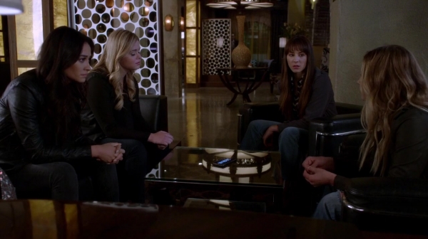 Pretty_Little_Liars_S07E18_WEB-DL_720p_DUAL_WWW_COMANDOTORRENTS_COM_1186.jpg