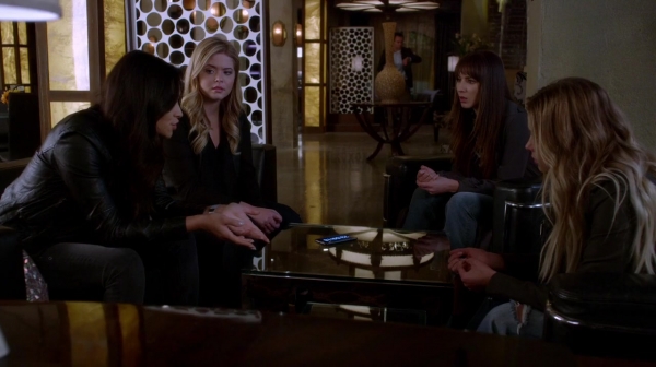 Pretty_Little_Liars_S07E18_WEB-DL_720p_DUAL_WWW_COMANDOTORRENTS_COM_1243.jpg