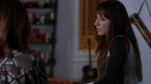 Pretty_Little_Liars_S07E18_WEB-DL_720p_DUAL_WWW_COMANDOTORRENTS_COM_1443.jpg