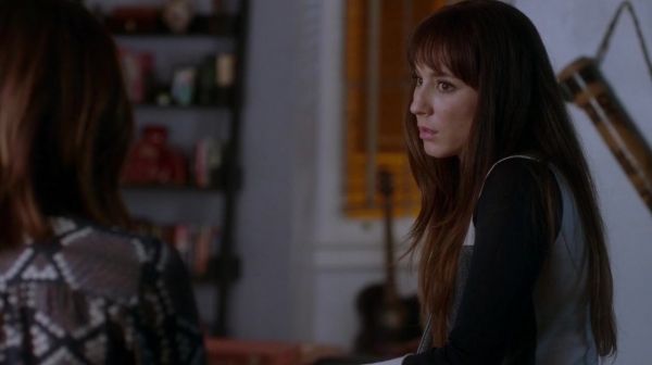 Pretty_Little_Liars_S07E18_WEB-DL_720p_DUAL_WWW_COMANDOTORRENTS_COM_1444.jpg