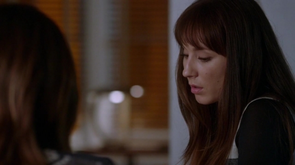 Pretty_Little_Liars_S07E18_WEB-DL_720p_DUAL_WWW_COMANDOTORRENTS_COM_1452.jpg