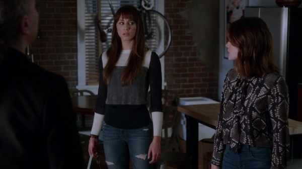 Pretty_Little_Liars_S07E18_WEB-DL_720p_DUAL_WWW_COMANDOTORRENTS_COM_1487.jpg