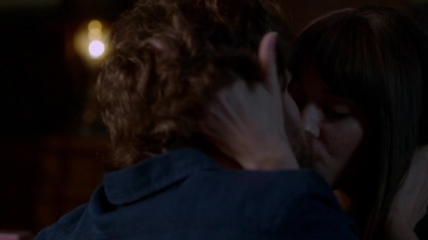 Pretty_Little_Liars_S07E18_WEB-DL_720p_DUAL_WWW_COMANDOTORRENTS_COM_1924.jpg