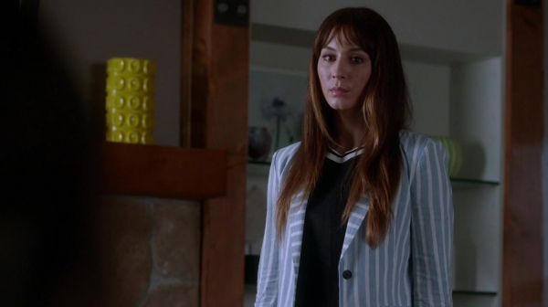 Pretty_Little_Liars_S07E18_WEB-DL_720p_DUAL_WWW_COMANDOTORRENTS_COM_2072.jpg