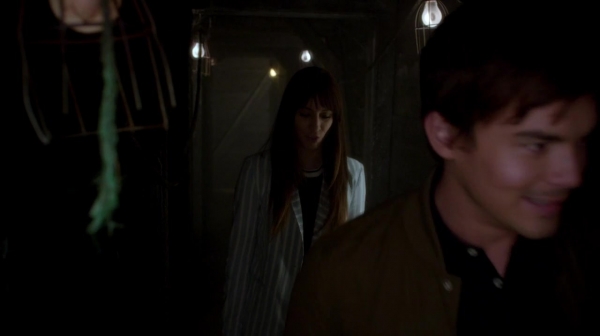 Pretty_Little_Liars_S07E19_WEB-DL_720p_DUAL_WWW_COMANDOTORRENTS_COM_1187.jpg