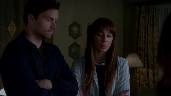 Pretty_Little_Liars_S07E19_WEB-DL_720p_DUAL_WWW_COMANDOTORRENTS_COM_1562.jpg