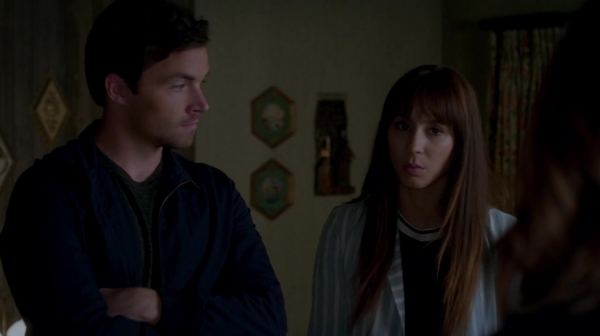 Pretty_Little_Liars_S07E19_WEB-DL_720p_DUAL_WWW_COMANDOTORRENTS_COM_1578.jpg
