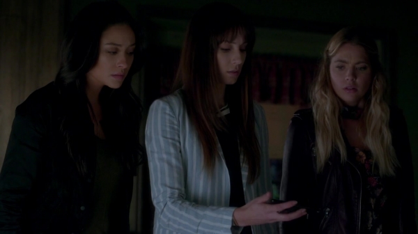 Pretty_Little_Liars_S07E19_WEB-DL_720p_DUAL_WWW_COMANDOTORRENTS_COM_1607.jpg