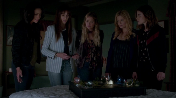 Pretty_Little_Liars_S07E19_WEB-DL_720p_DUAL_WWW_COMANDOTORRENTS_COM_1646.jpg