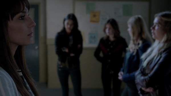 Pretty_Little_Liars_S07E19_WEB-DL_720p_DUAL_WWW_COMANDOTORRENTS_COM_1775.jpg