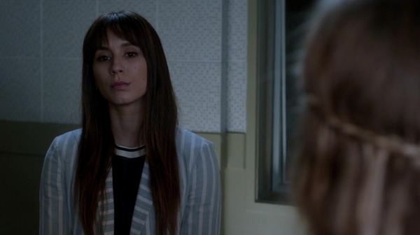 Pretty_Little_Liars_S07E19_WEB-DL_720p_DUAL_WWW_COMANDOTORRENTS_COM_1789.jpg