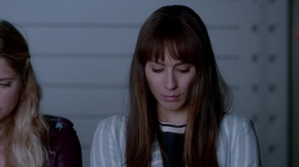 Pretty_Little_Liars_S07E19_WEB-DL_720p_DUAL_WWW_COMANDOTORRENTS_COM_1901.jpg