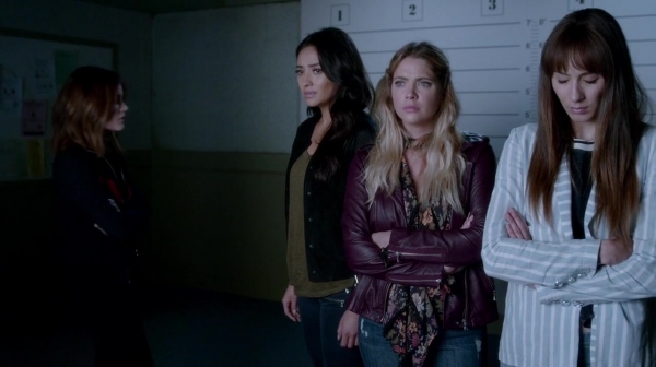 Pretty_Little_Liars_S07E19_WEB-DL_720p_DUAL_WWW_COMANDOTORRENTS_COM_1906.jpg