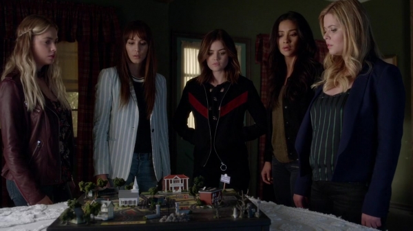 Pretty_Little_Liars_S07E19_WEB-DL_720p_DUAL_WWW_COMANDOTORRENTS_COM_2275.jpg
