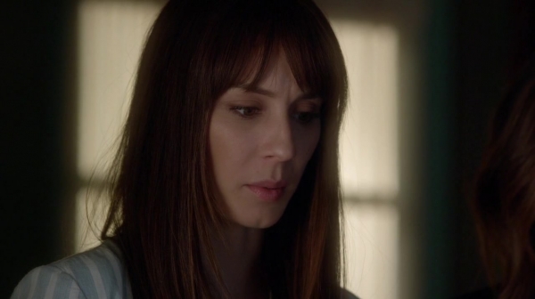 Pretty_Little_Liars_S07E19_WEB-DL_720p_DUAL_WWW_COMANDOTORRENTS_COM_2308.jpg