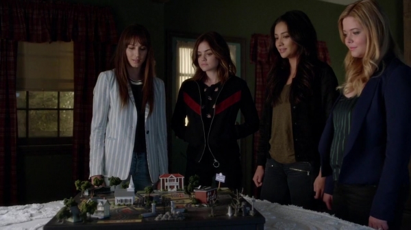 Pretty_Little_Liars_S07E19_WEB-DL_720p_DUAL_WWW_COMANDOTORRENTS_COM_2326.jpg