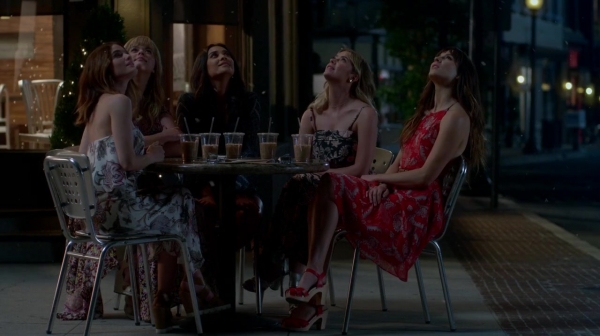 Pretty_Little_Liars_S07E20E21_WEB-DL_720p_DUAL_WWW_COMANDOTORRENTS_COM_0125.jpg