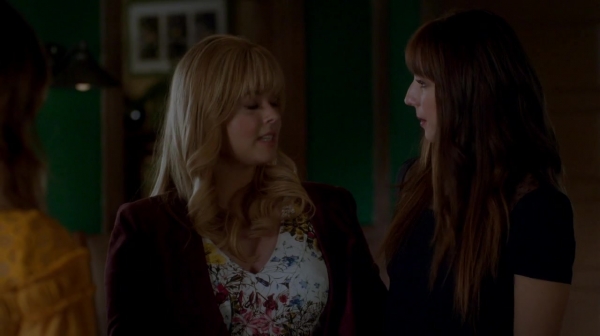 Pretty_Little_Liars_S07E20E21_WEB-DL_720p_DUAL_WWW_COMANDOTORRENTS_COM_0730.jpg