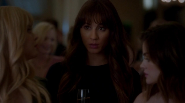 Pretty_Little_Liars_S07E20E21_WEB-DL_720p_DUAL_WWW_COMANDOTORRENTS_COM_1570.jpg