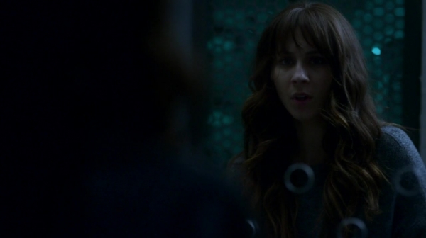 Pretty_Little_Liars_S07E20E21_WEB-DL_720p_DUAL_WWW_COMANDOTORRENTS_COM_2437.jpg