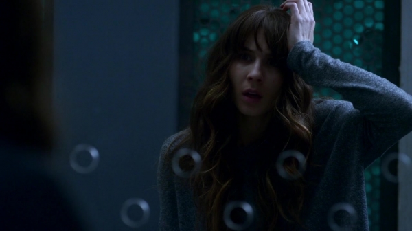 Pretty_Little_Liars_S07E20E21_WEB-DL_720p_DUAL_WWW_COMANDOTORRENTS_COM_2449.jpg