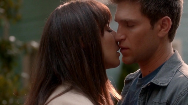 Pretty_Little_Liars_S07E20E21_WEB-DL_720p_DUAL_WWW_COMANDOTORRENTS_COM_2778.jpg