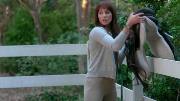 Pretty_Little_Liars_S07E20E21_WEB-DL_720p_DUAL_WWW_COMANDOTORRENTS_COM_4018.jpg