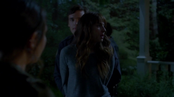 Pretty_Little_Liars_S07E20E21_WEB-DL_720p_DUAL_WWW_COMANDOTORRENTS_COM_4591.jpg