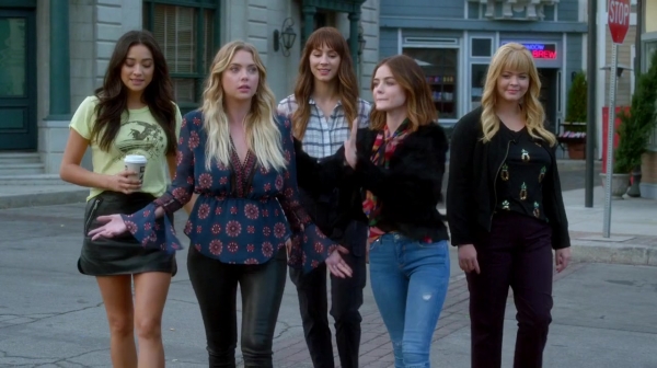 Pretty_Little_Liars_S07E20E21_WEB-DL_720p_DUAL_WWW_COMANDOTORRENTS_COM_4739.jpg