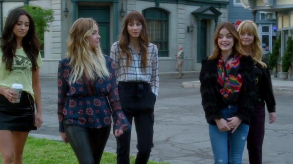 Pretty_Little_Liars_S07E20E21_WEB-DL_720p_DUAL_WWW_COMANDOTORRENTS_COM_4751.jpg