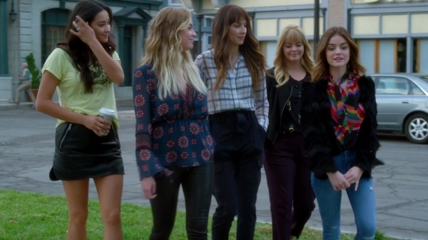 Pretty_Little_Liars_S07E20E21_WEB-DL_720p_DUAL_WWW_COMANDOTORRENTS_COM_4753.jpg