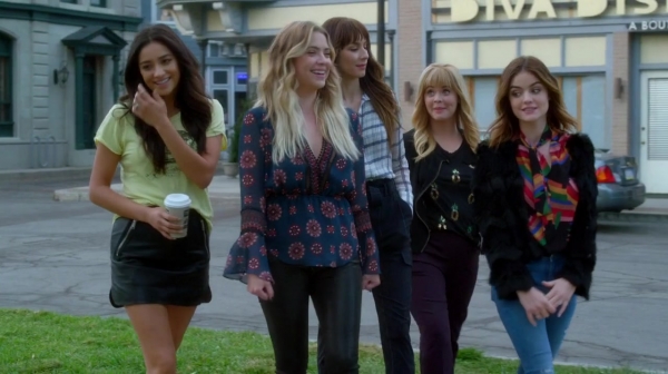 Pretty_Little_Liars_S07E20E21_WEB-DL_720p_DUAL_WWW_COMANDOTORRENTS_COM_4754.jpg