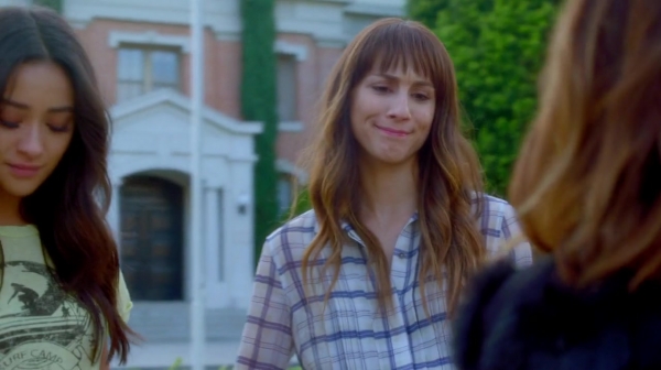 Pretty_Little_Liars_S07E20E21_WEB-DL_720p_DUAL_WWW_COMANDOTORRENTS_COM_4826.jpg