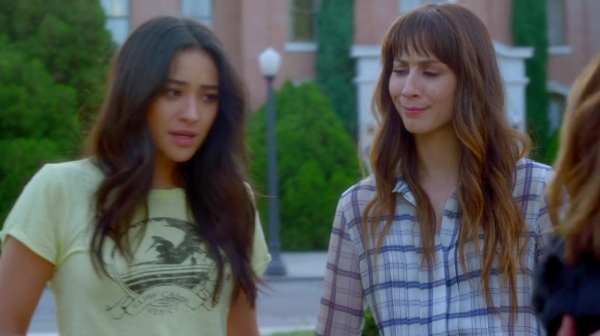 Pretty_Little_Liars_S07E20E21_WEB-DL_720p_DUAL_WWW_COMANDOTORRENTS_COM_4827.jpg