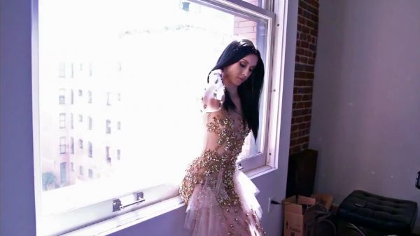 Schon21_presents___Behind_the_scenes_with_Troian_Bellisario_mp4__1_283329.jpg