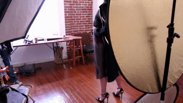 Schon21_presents___Behind_the_scenes_with_Troian_Bellisario_mp4__1_287629.jpg