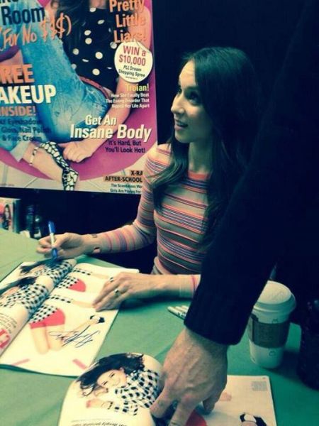 SigningSeventeen_30.jpg