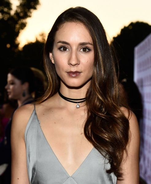 HQ
