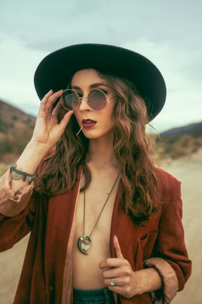 HQ
