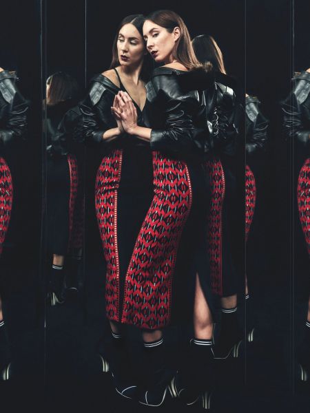 HQ
