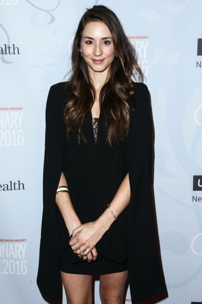 HQ
