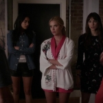 Pretty_Little_Liars_S06E13_The_Gloves_Are_On_720p_WEB-DL_DD5_1_H_264-NTb_1899.jpg
