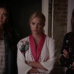 Pretty_Little_Liars_S06E13_The_Gloves_Are_On_720p_WEB-DL_DD5_1_H_264-NTb_1970.jpg