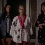Pretty_Little_Liars_S06E13_The_Gloves_Are_On_720p_WEB-DL_DD5_1_H_264-NTb_1977.jpg