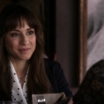Pretty_Little_Liars_S06E15_Do_Not_Disturb_720p_WEB-DL_DD5_1_H_264-NTb_1136.jpg