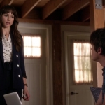 Pretty_Little_Liars_S06E15_Do_Not_Disturb_720p_WEB-DL_DD5_1_H_264-NTb_1393.jpg
