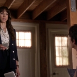 Pretty_Little_Liars_S06E15_Do_Not_Disturb_720p_WEB-DL_DD5_1_H_264-NTb_1401.jpg